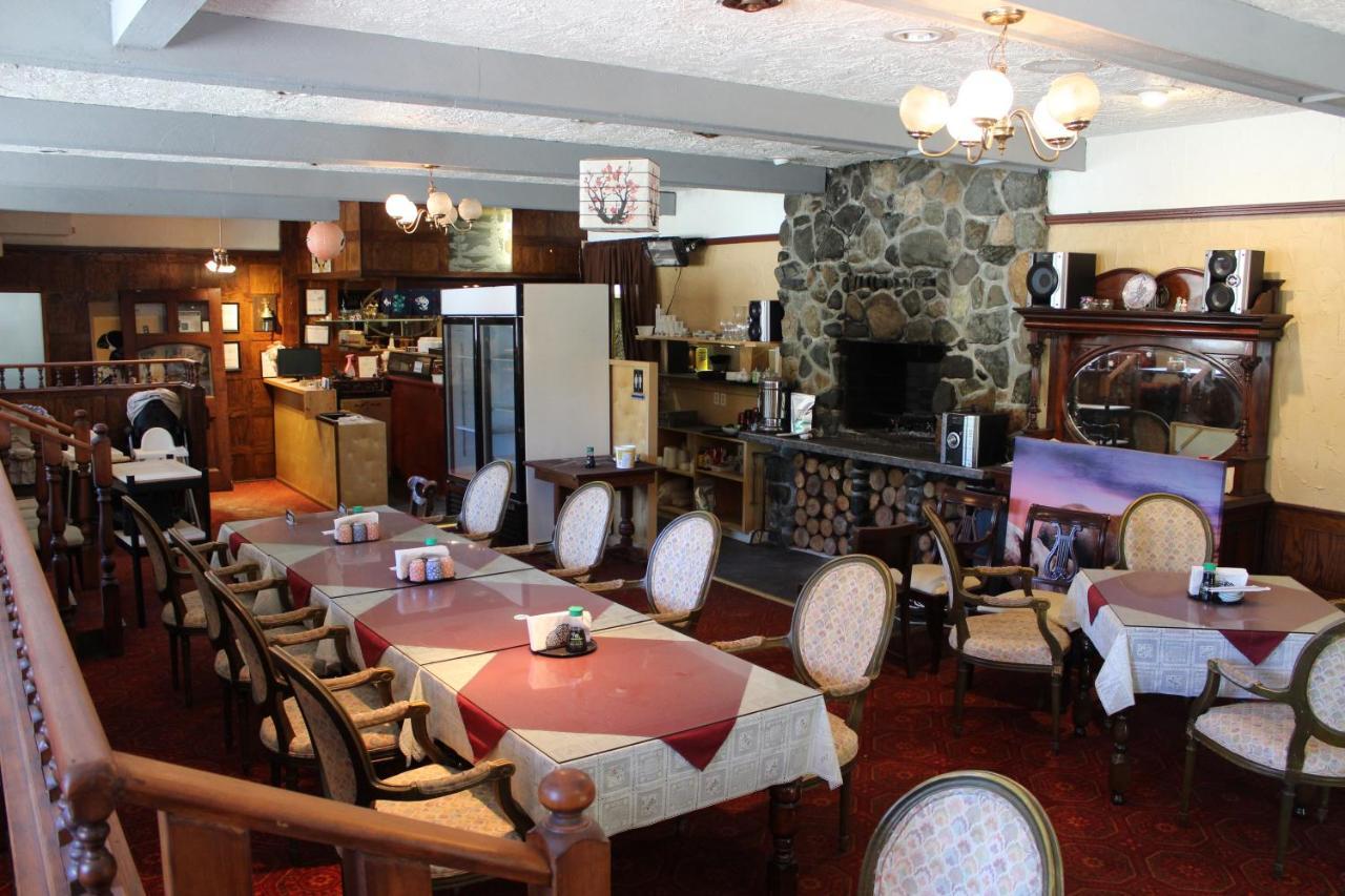 Pioneer Inn By The River Port Hardy Eksteriør bilde